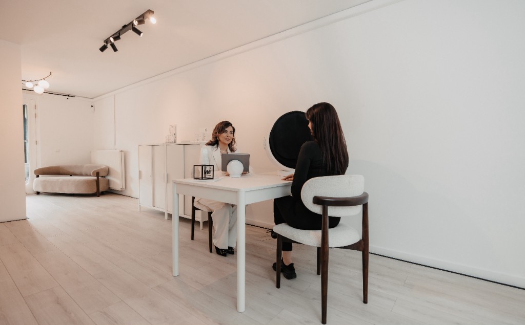 Pari Skin Clinic in Rotterdam — medische huidkliniek interieur